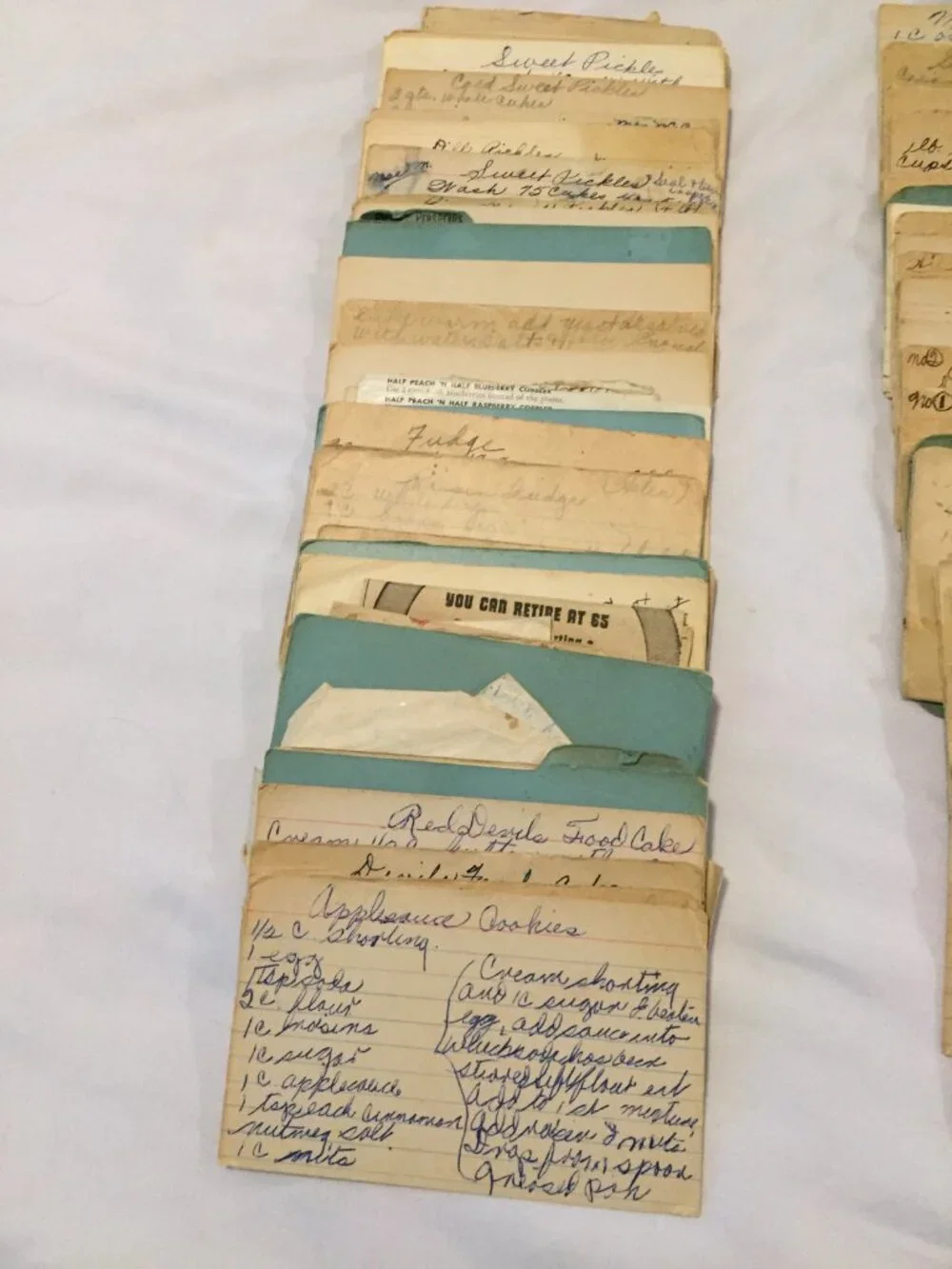 Vintage Ohio Art Metal Recipe Box 90+ Handwritten/Clipped Recipes ESTATE FIND